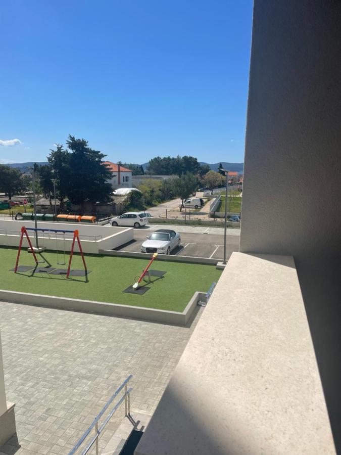 Apartment Diana Zara Parking Free Dış mekan fotoğraf