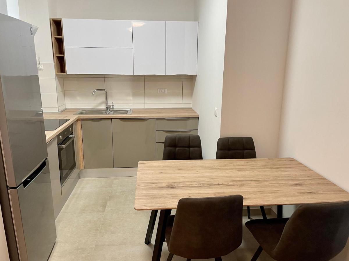 Apartment Diana Zara Parking Free Dış mekan fotoğraf