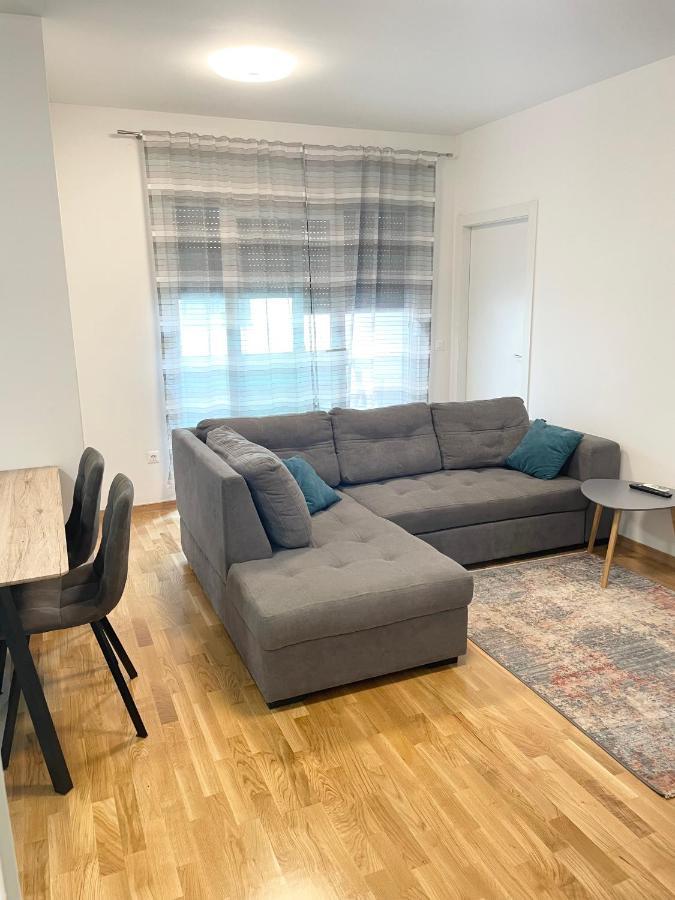 Apartment Diana Zara Parking Free Dış mekan fotoğraf