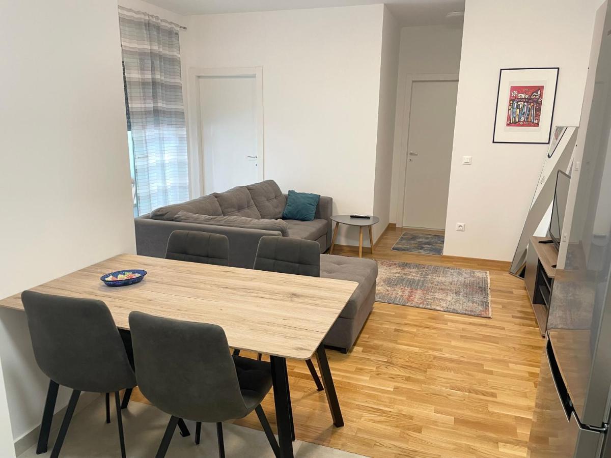Apartment Diana Zara Parking Free Dış mekan fotoğraf